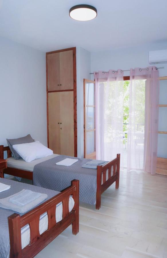 Kaminaki Seaview Apartments Katávolos Eksteriør billede